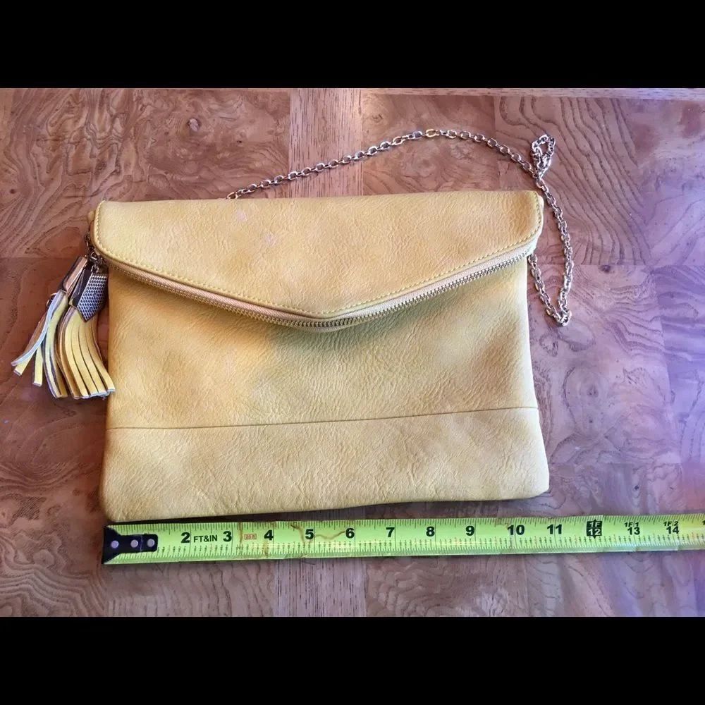 NALA TASSEL ZIP Clutch - Picture 7 of 9